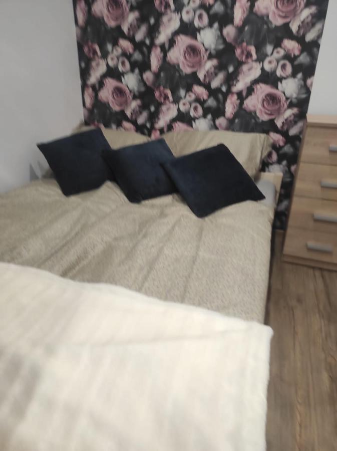 Walbrzych Pilsuckiego News Apartament Appartement Buitenkant foto